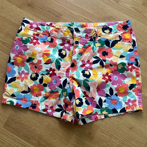 St. John’s Bay shorts - Picture 1 of 3
